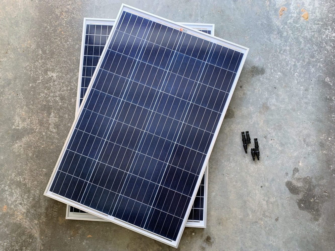 How to Wire Solar Panels in Series & Parallel - Footprint Hero